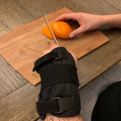 Blue Jay Deluxe Wrist Brace for Carpal Tunnel – Black